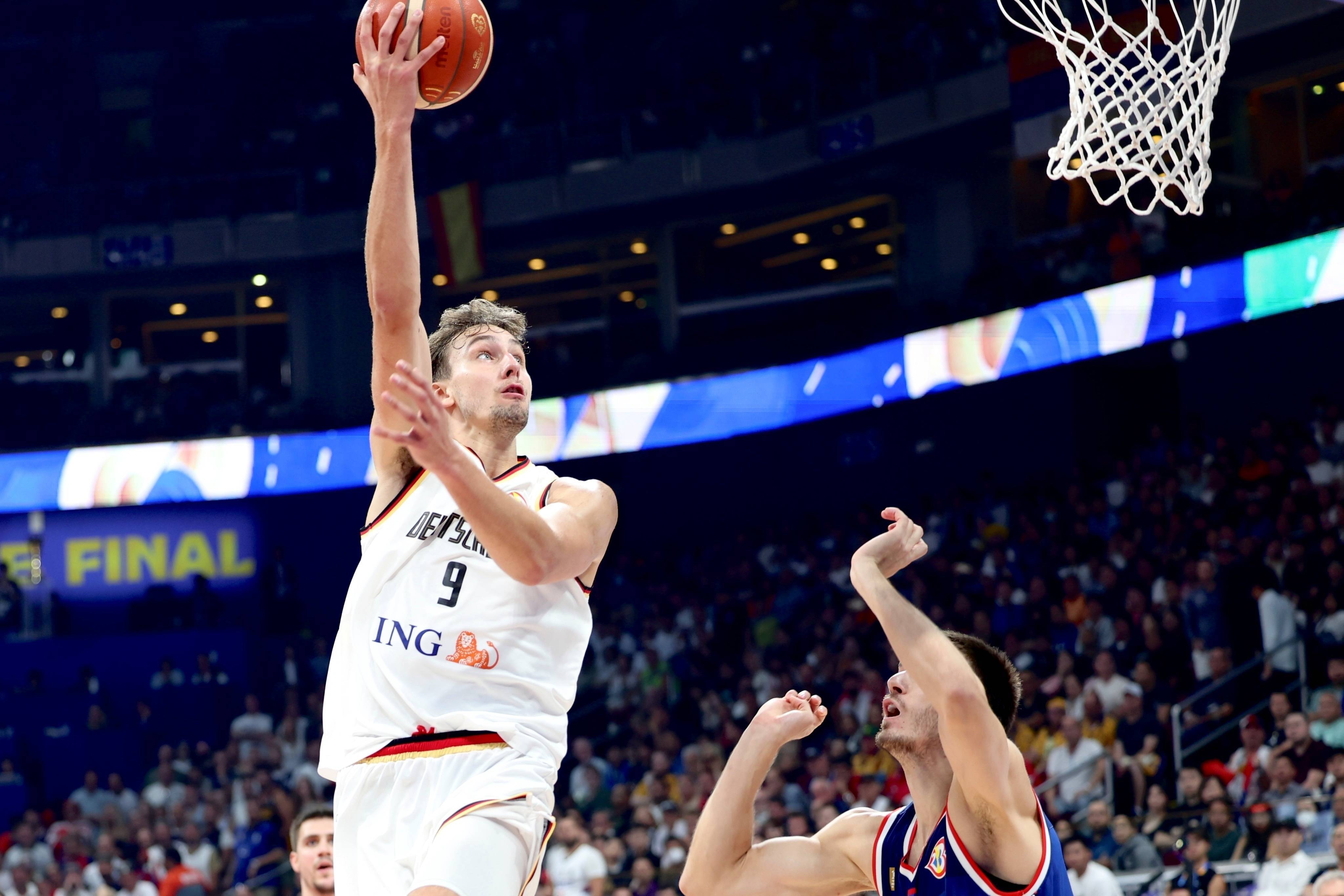 德国男篮险胜美国男篮,杰伦·布朗完成帽子戏法 德国男篮险胜美国男篮,杰伦·布朗完成帽子戏法