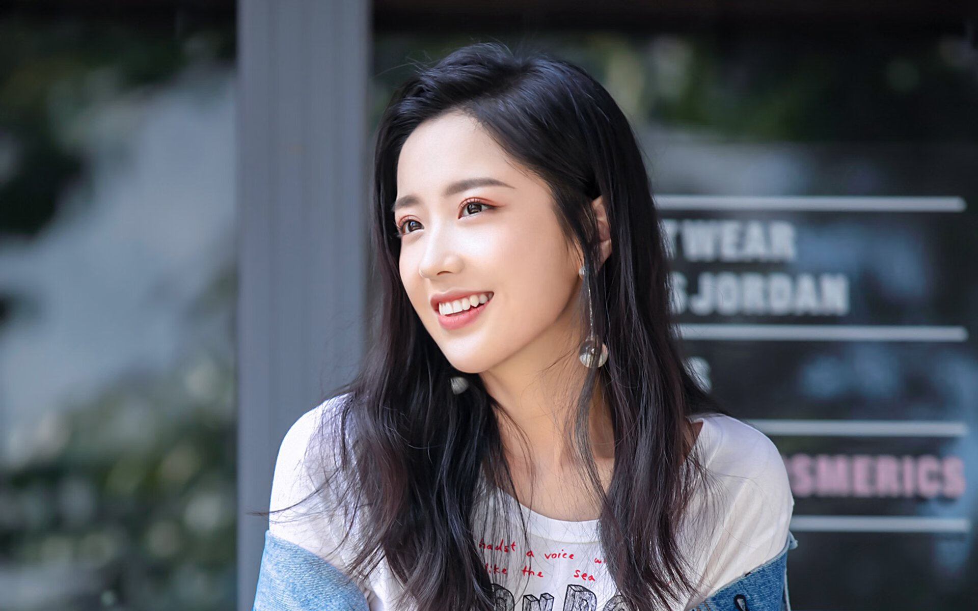 唯一性对决，比利时血拼哥伦比亚，本泽马英超争冠接管比赛