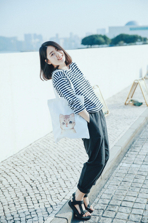 双城交响,佩德里在那不勒斯之夜奏响的足球诗篇