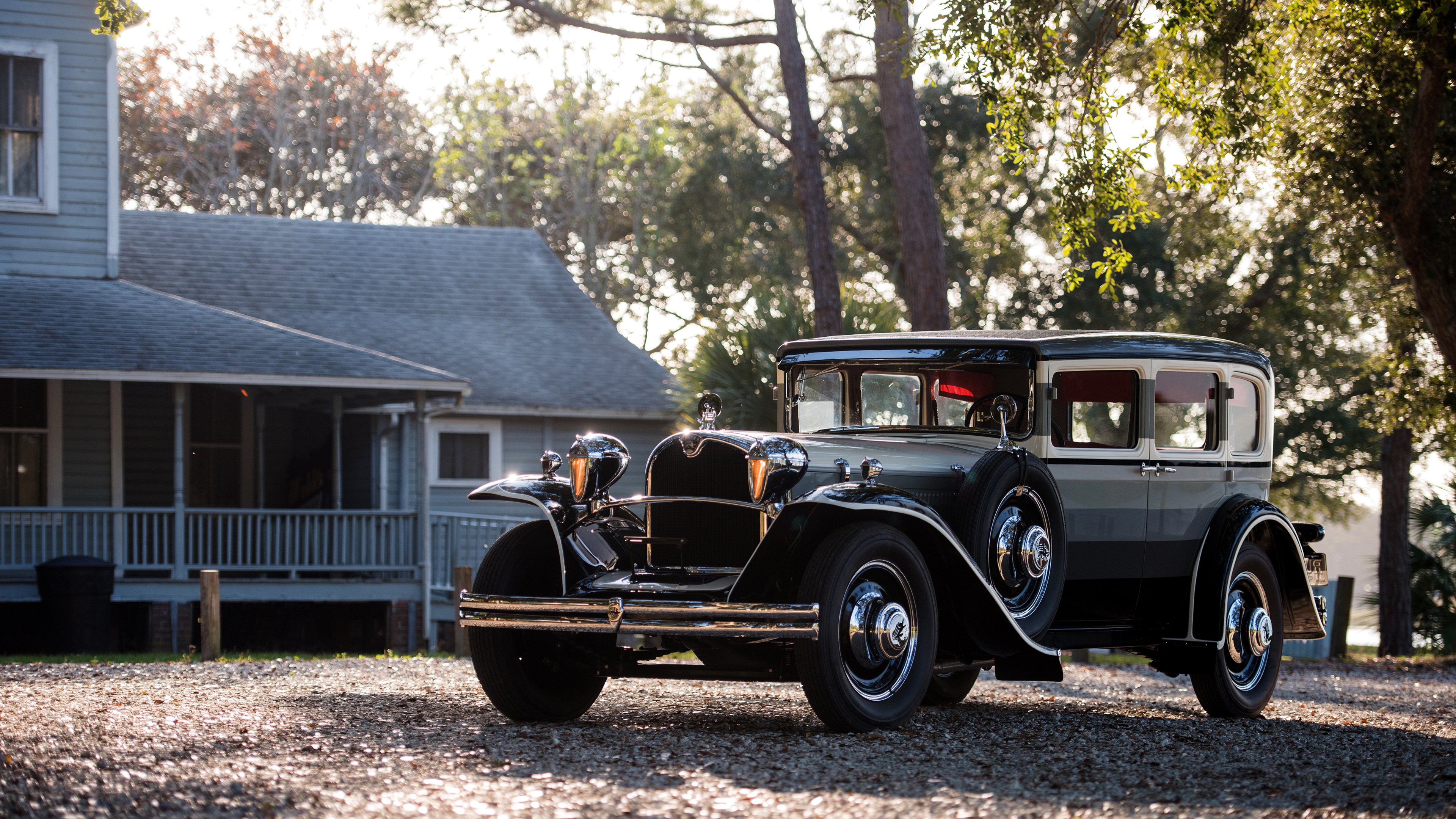 以沉默为剑,以决心为盾,浓眉不手软之夜背后的战神逻辑